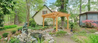 Pool Access! Cozy Couple's Getaway in Kilmarnock
