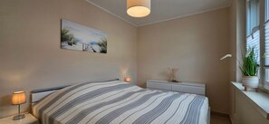 2 bedrooms, WiFi - Vacation apartment KWi 53 ground floor - "Ostwind" - Holiday apartment "Ostwind" with terrace and (Gelbensande)