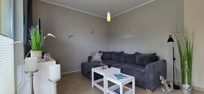 TV, stereo - Vacation apartment KWi 53 ground floor - "Ostwind" - Holiday apartment "Ostwind" with terrace and (Gelbensande)