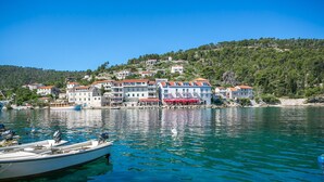 Marina - Alluring Apartment by the Sea (Stomorska)