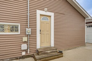 Exterior detail - 3 Mi to Dtwn & Medical Mile: Grand Rapids Ranch (Grand Rapids)