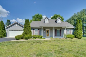 Exterior - 4 Mi to Dale Hollow Lake! Countryside Retreat (Byrdstown)