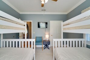 3 bedrooms, Internet, bed sheets - 4 Mi to Dale Hollow Lake! Countryside Retreat (Byrdstown)