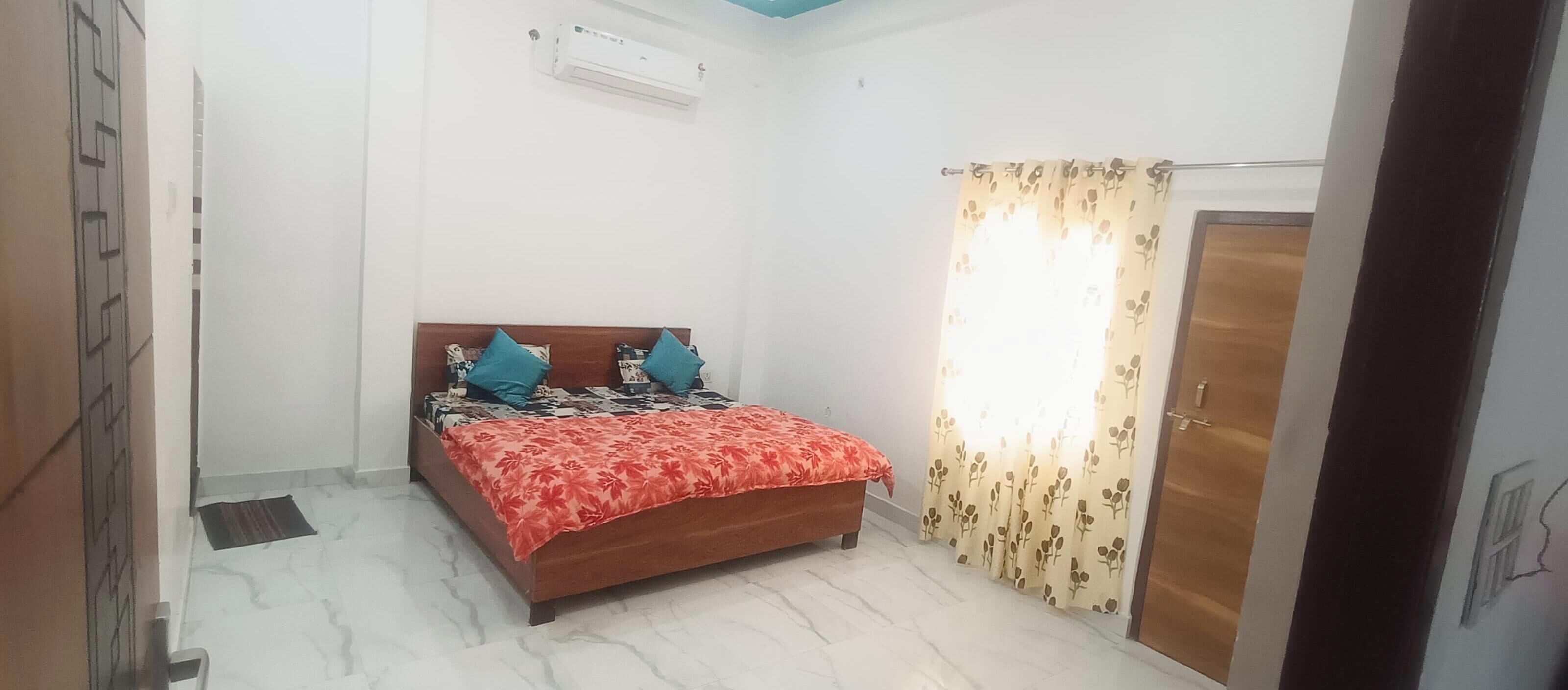 5 bedrooms, iron/ironing board, Internet