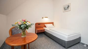 Standard Single Room, Garden View