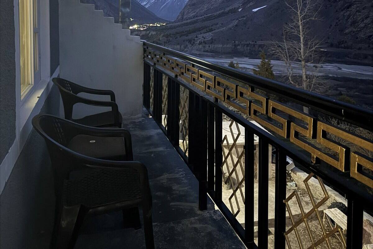 Chambre majestueuse double, balcon | Aire de séjour
