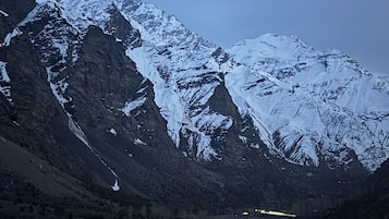 Doppel- oder Zweibettzimmer, Balkon, Bergblick | Verschiedenes