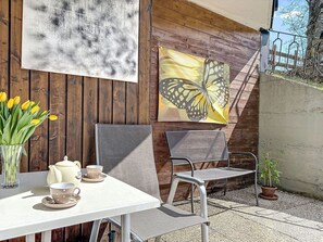 Outdoor dining - Cosy apartment for 4 people with WIFI, TV, terrace and pets allowed (Saalbach)