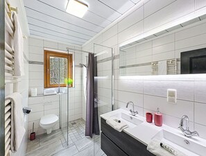 Bathroom - Lovely apartment for 4 people with WIFI, TV, terrace and pets allowed (Saalbach)