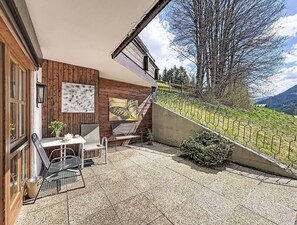 Outdoor dining - Lovely apartment for 4 people with WIFI, TV, terrace and pets allowed (Saalbach)