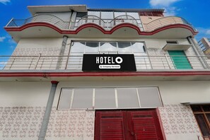 Exterior - Super Hotel O Saryu Ghat (Ayodhya)