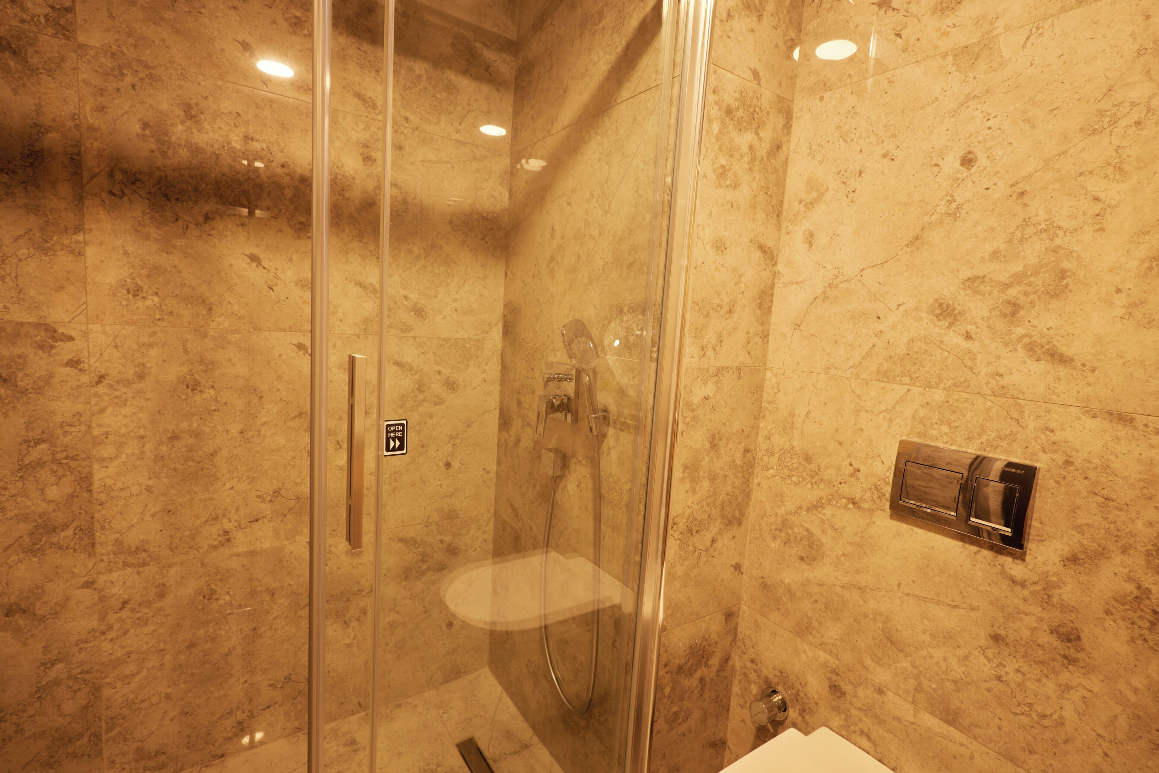 Chambre Triple | Salle de bain