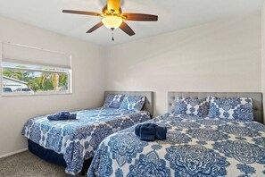 3 bedrooms, desk, iron/ironing board, travel cot - Spacious Pool Home with Fenced Yard (Palmetto)