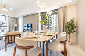 Dining - Chic 2BR Retreat with Assistant Room, Short Minutes Drive to MOE and the Beach (Dubai)