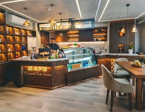 Dining - Imperial Swiss Garden  (Dhaka)