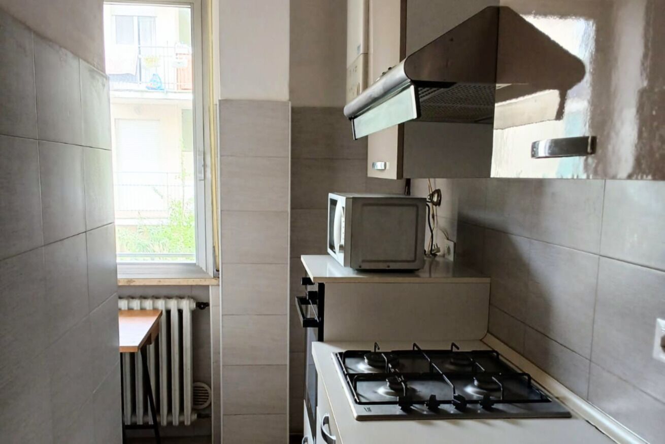 Fridge, dishwasher