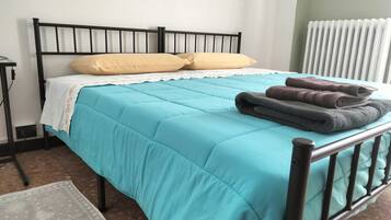 2 chambres, fer et planche Ă repasser, accĂšs Internet, draps fournis