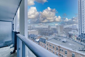 Property grounds - Elegant Toronto Studio w/ Sofa Bed in a Prime Location. Stay in Style! (Toronto)