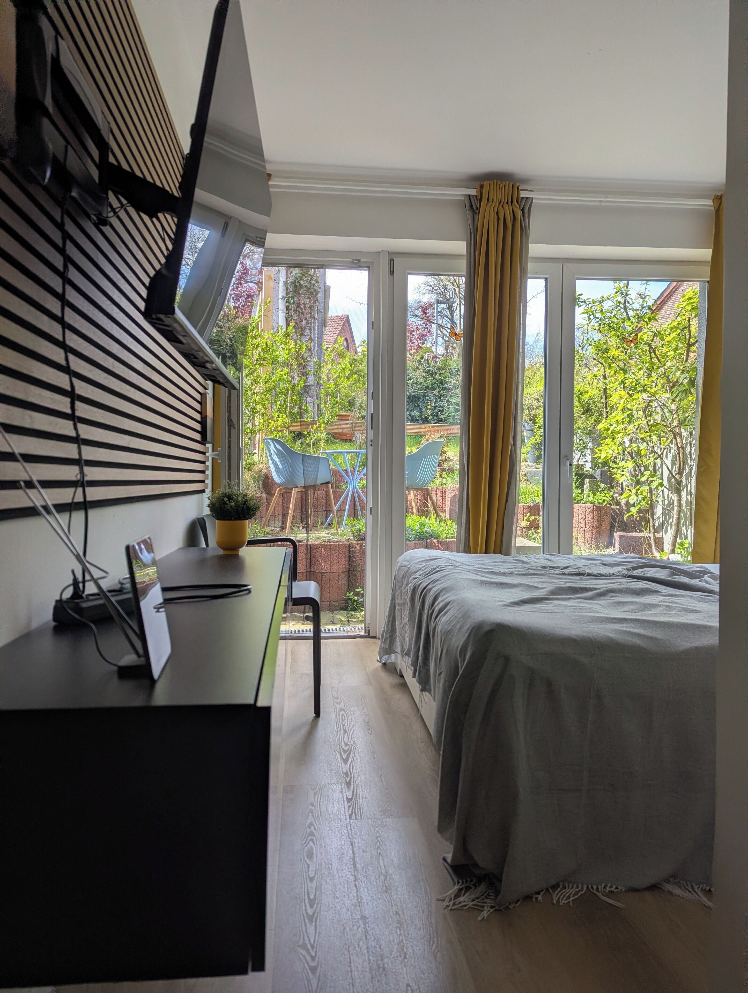 1 chambre, lit parapluie, Wi-Fi gratuit, draps fournis