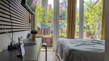 1 chambre, lit parapluie, Wi-Fi gratuit, draps fournis