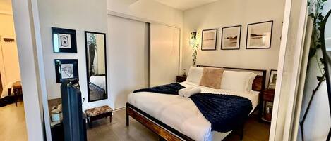 1 bedroom, iron/ironing board, WiFi, bed sheets