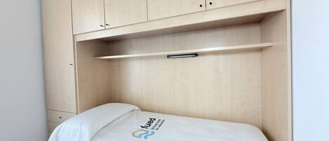 2 bedrooms
