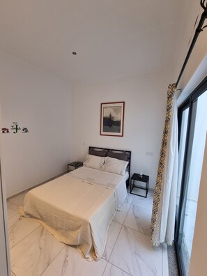 2 bedrooms, iron/ironing board, WiFi, bed sheets - Explore the City from this Modern Loft (Praia)