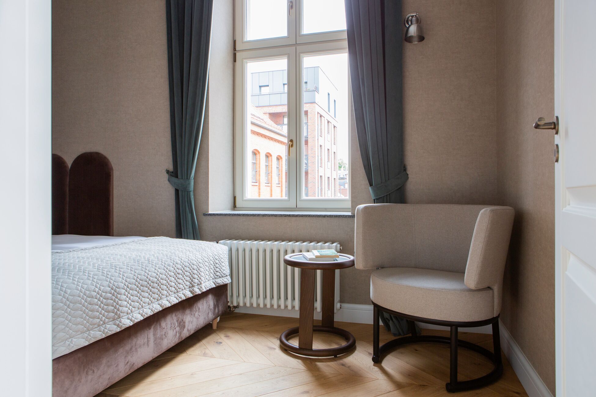 Apartamento superior, 3 habitaciones | Tabla de planchar con plancha, wifi gratis, ropa de cama