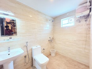 Standard Double Room, City View | Bathroom - Rohit Rohini Swami Pranavananda Marg (Puri)