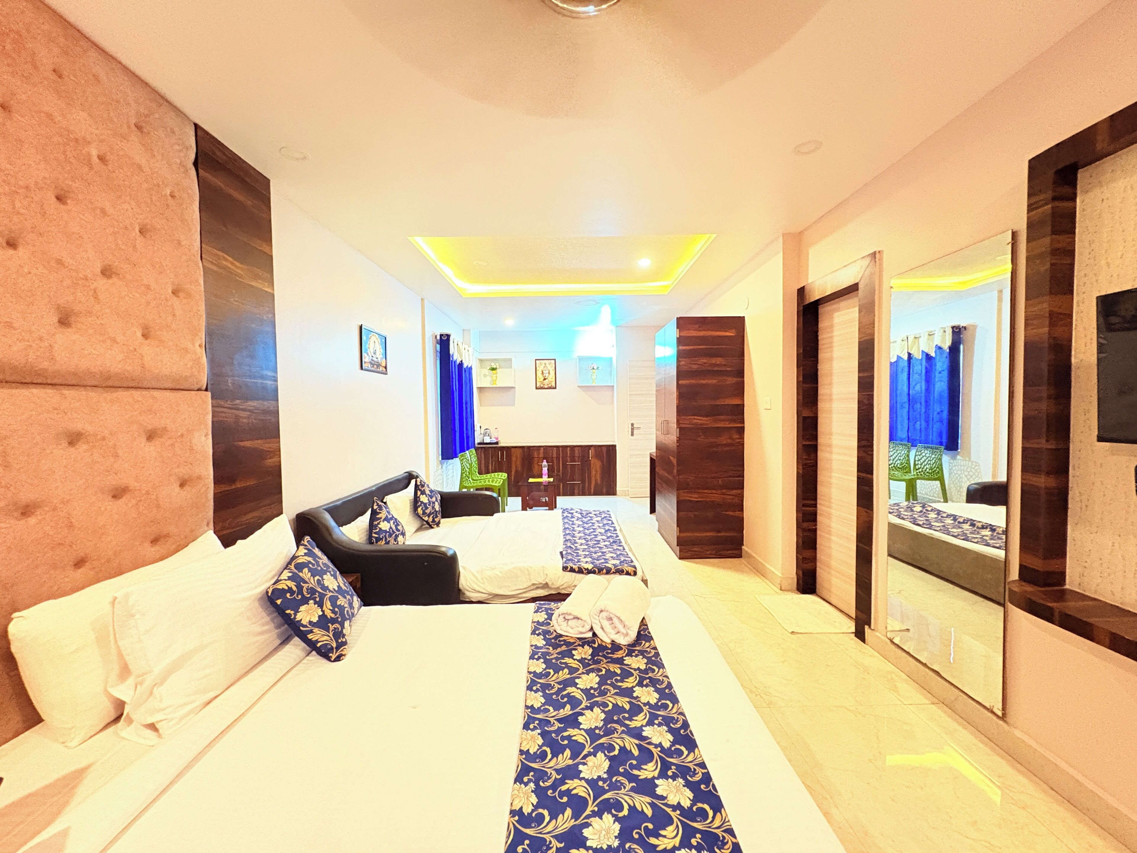 Family Room, City View