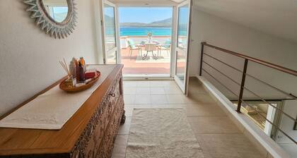 ClickSardegna - Villa Horizon porealtaalla ja näkymällä Nymfien lahdelle