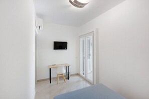 2 dormitoris, planxa i posts de planxar, wifi i roba de llit 