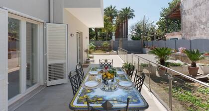 Villa 'Cappuccini' with Private Terrace, Wi-Fi and Air Conditioning