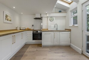 Fridge, microwave, oven, dishwasher - Picnic Cottage is a delightful, pet-free holiday home in a picturesque village (Kingswear)