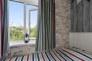 2 makuuhuonetta, vuodevaatteet