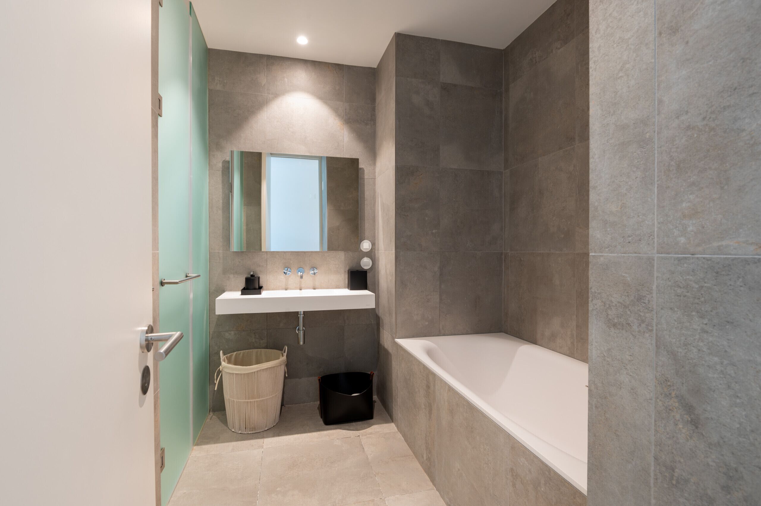 Shower, towels