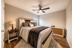 4 dormitorios, tabla de planchar con plancha, wifi gratis y ropa de cama