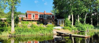 Holiday home Lunding! Holiday home near the lake in southern Småland. Jetty and sauna.