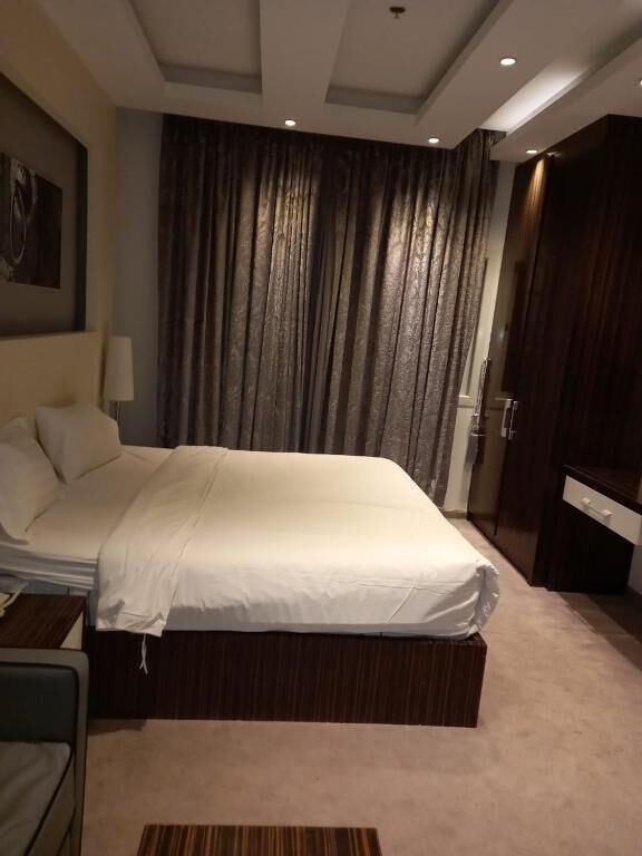 Double Room | Blackout curtains, iron/ironing board, free WiFi