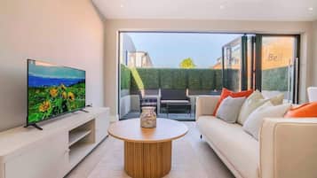 Smart TV, offices