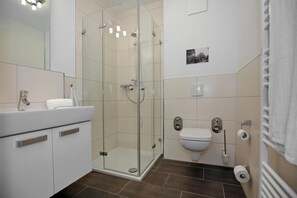 Bathroom - Vrbo Property (Heiligendamm)