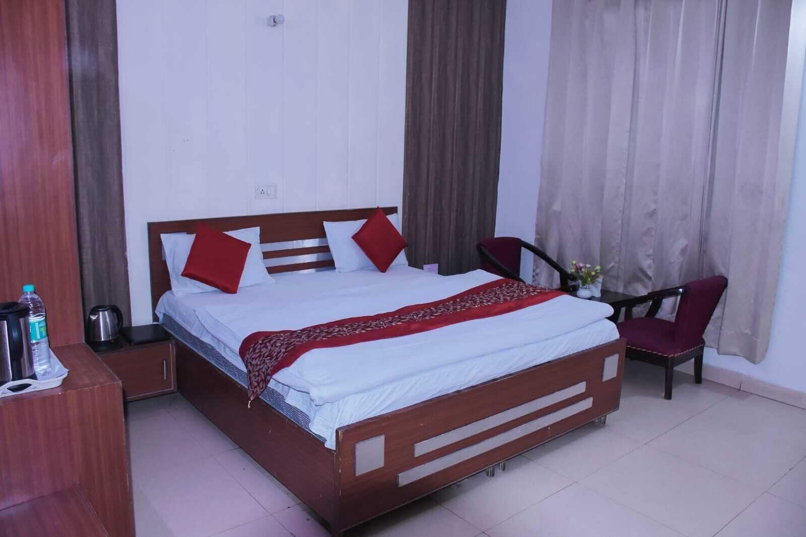 Deluxe Double Room, City View