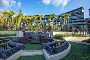 Terrace/patio - 1BR Sea View Apartment Surin Beach | CapitalPro (Tambon Choeng Thale)