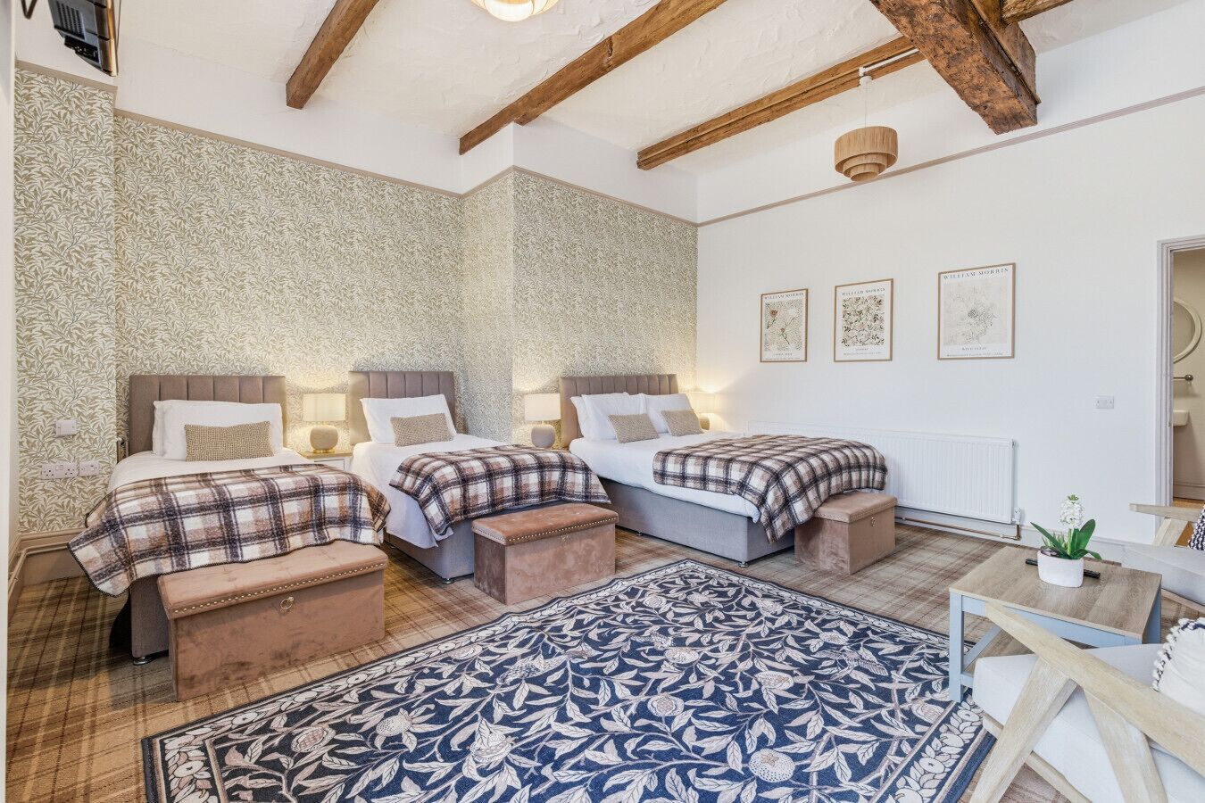 1 bedroom, desk, iron/ironing board, WiFi