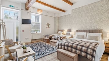 1 bedroom, desk, iron/ironing board, WiFi
