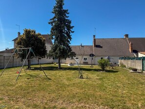 Children  ’s area - Single-storey cottage, parking, pets welcome - 4 guests (Romorantin-Lanthenay)