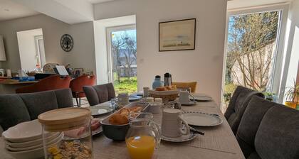 Renovated farmhouse pets welcome - Fave Valley