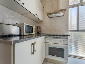 Private kitchen - Spacious apartment near the beach - 6 guests (Salou)