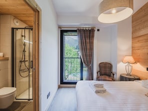 3 bedrooms, free WiFi, bed sheets