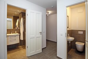 Bathroom - Vrbo Property (Heiligendamm)